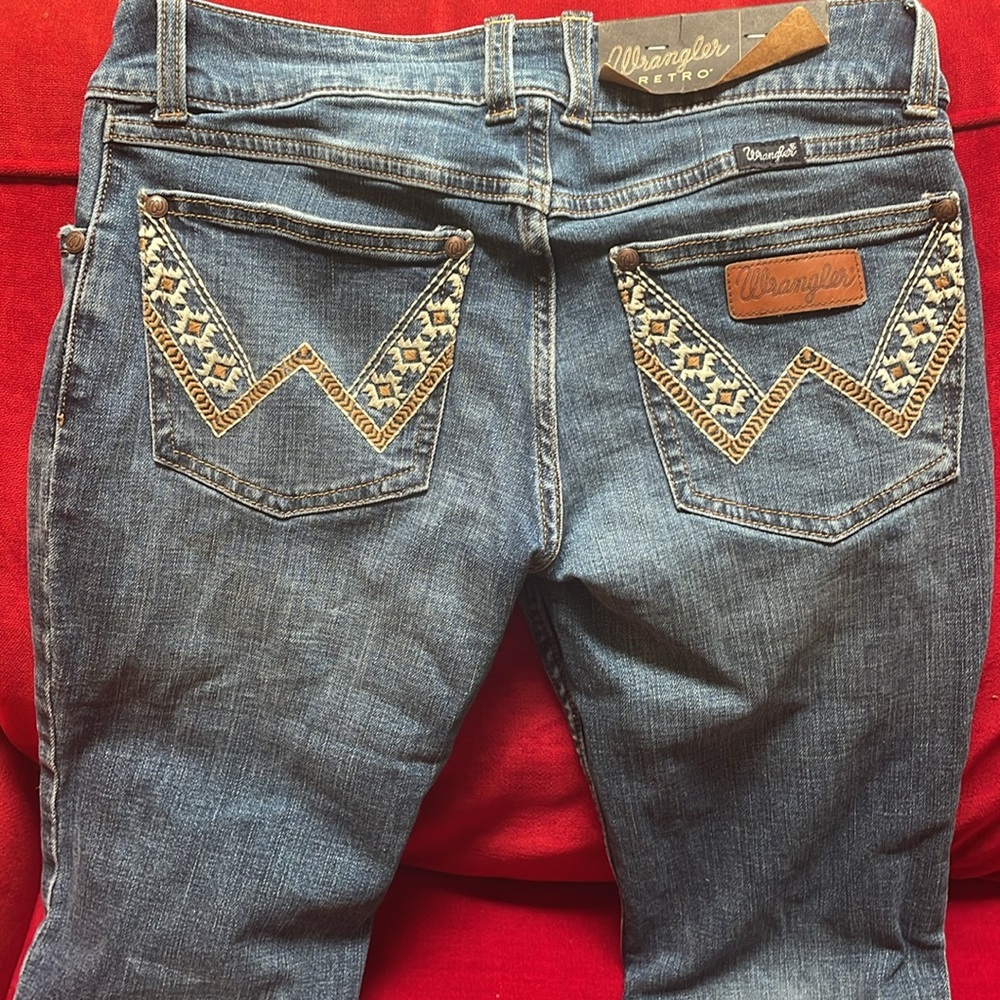 2 for 70 NWT wrangler retro low rise Sadie bootcut w embroidery (26x32)
